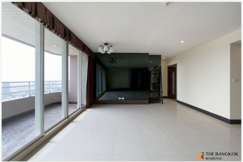 Condo à Bangkok, Thaïlande, 3 chambres  № 190988