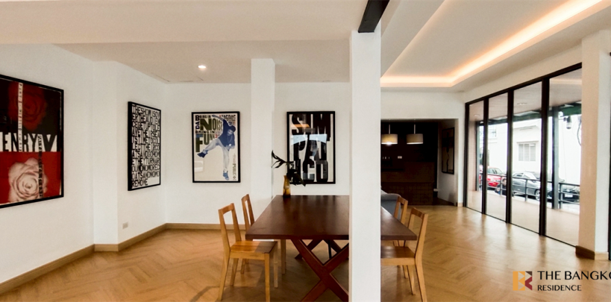 Casa de 4 dormitorios en Bangkok, Tailandia № 189153