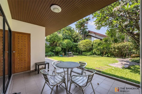 Casa de 5 dormitorios en Bangkok, Tailandia № 189149 - foto 8