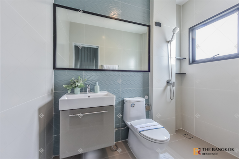 Haus in Bangkok, Thailand 4 Schlafzimmer № 189150 - Foto 4