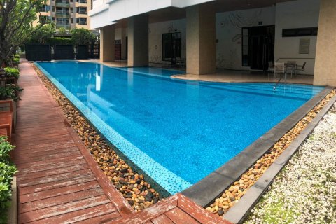 Condominio de 3 dormitorios en Bangkok, Tailandia № 65701 - foto 17