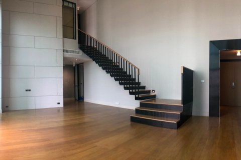 Condominio de 3 dormitorios en Bangkok, Tailandia № 65701 - foto 2