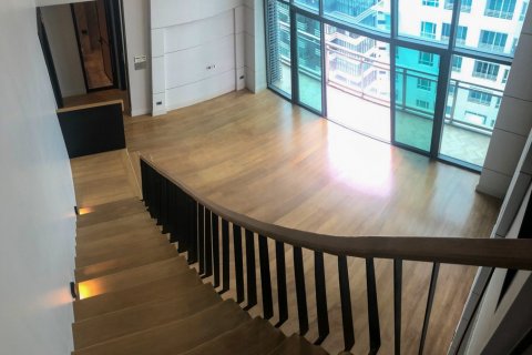 Condo in Bangkok, Thailand, 3 bedrooms  № 65701