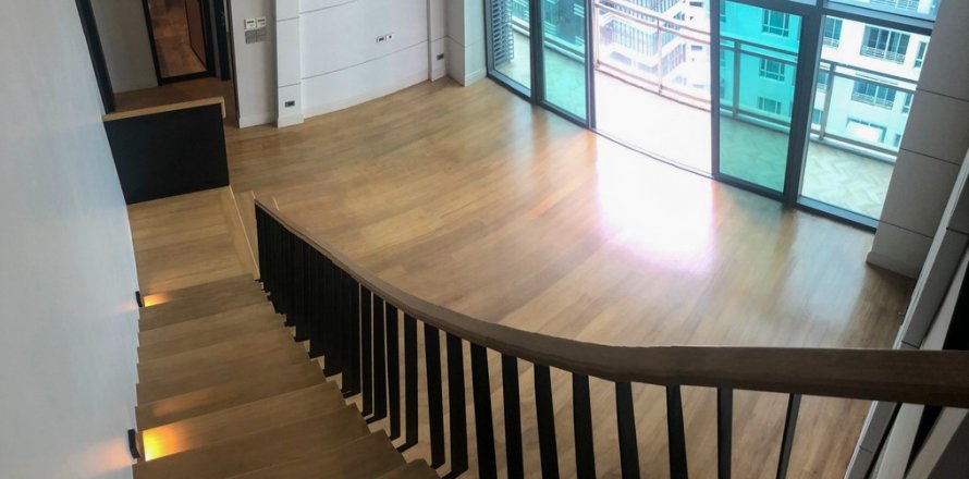 Condominio de 3 dormitorios en Bangkok, Tailandia № 65701