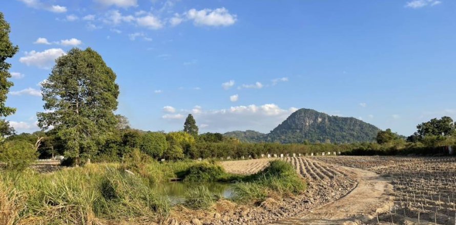 Terreno en Sattahip, Tailandia № 146835