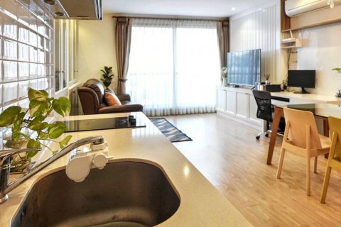 Condominio de 2 dormitorios en Khlong Toei, Bangkok, Tailandia № 115302 - foto 4