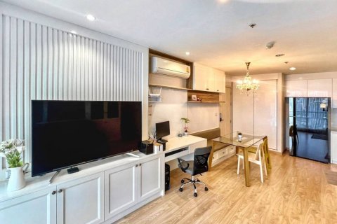 Condominio de 2 dormitorios en Khlong Toei, Bangkok, Tailandia № 115302 - foto 6