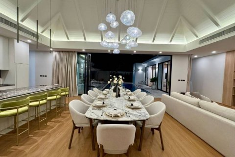 Chalet de 5 dormitorios en Phuket, Tailandia № 115298 - foto 8