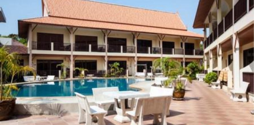 Chalet de 40 dormitorios en Pattaya, Tailandia № 202652
