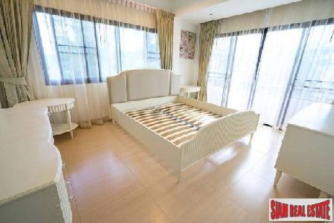 Casa de 3 dormitorios en Jomtien Beach, Pattaya, Tailandia № 202651 - foto 3