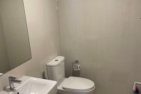 Condominio de 2 dormitorios en Samut Prakan, Tailandia № 68332 - foto 6