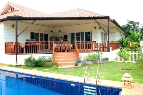 Casa de 4 dormitorios en Chiang Mai, Tailandia № 162472 - foto 9