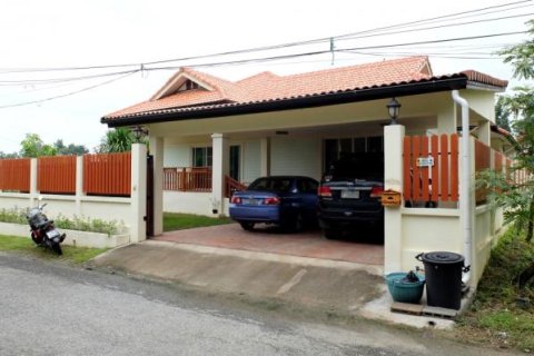 Casa de 4 dormitorios en Chiang Mai, Tailandia № 162472 - foto 2