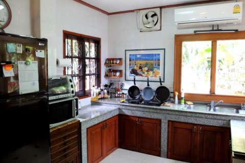 Casa de 2 dormitorios en Chiang Mai, Tailandia № 162470 - foto 5