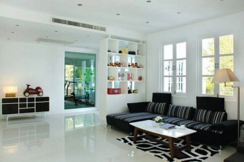 Haus in Chiang Mai, Thailand 6 Schlafzimmer № 162468 - Foto 3