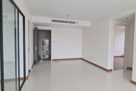 Condominio de 2 dormitorios en Khlong San, Bangkok, Tailandia № 47827 - foto 2
