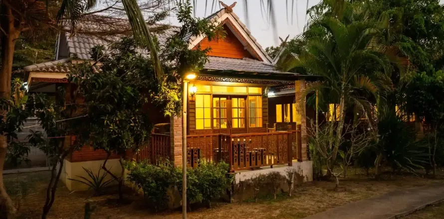 Local comercial en Chiang Mai, Tailandia № 162794