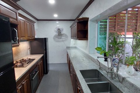Casa de 3 dormitorios en Pattaya, Tailandia № 46898 - foto 6