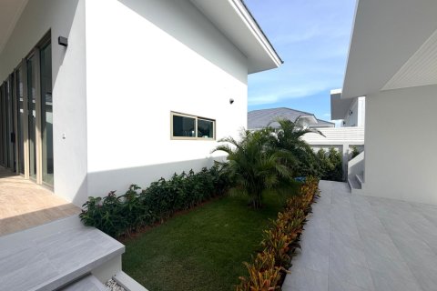 Villa in Hua Hin, Thailand 4 Schlafzimmer № 222505 - Foto 15