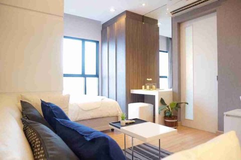 Condominio de 1 dormitorio en Thonburi, Bangkok, Tailandia № 208670 - foto 7
