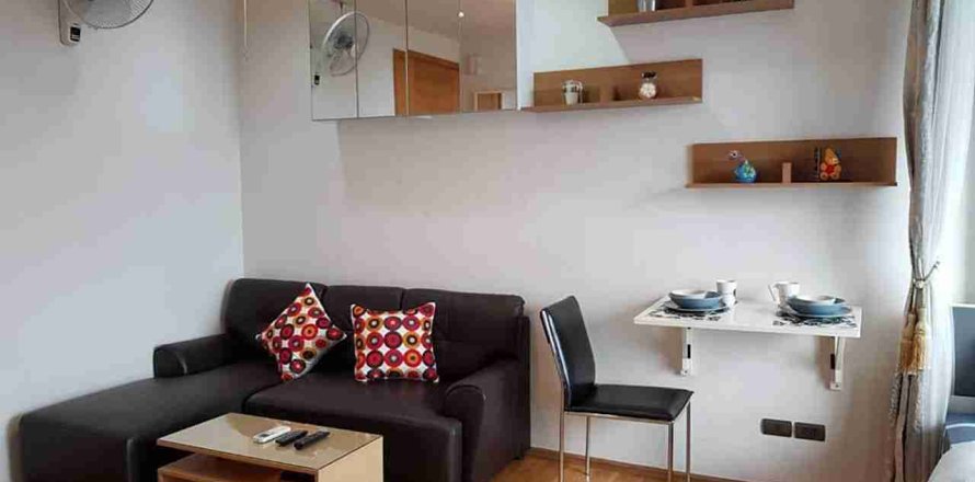 Condominio de 1 dormitorio en Thonburi, Bangkok, Tailandia № 208675