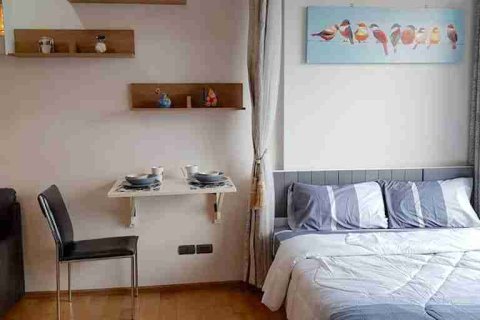 Condominio de 1 dormitorio en Thonburi, Bangkok, Tailandia № 208675 - foto 6