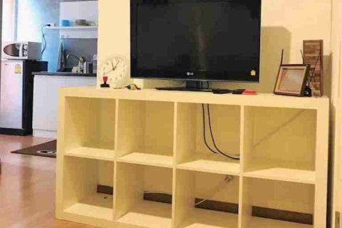 Condominio de 1 dormitorio en Bangkok, Tailandia № 208676 - foto 5