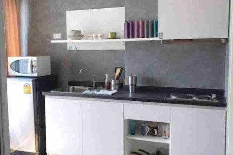 Condominio de 1 dormitorio en Bangkok, Tailandia № 208676 - foto 8