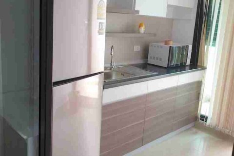 Condominio de 1 dormitorio en Bangkok, Tailandia № 208672 - foto 8
