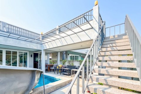 Chalet de 3 dormitorios en Cha-am, Tailandia № 163841 - foto 10