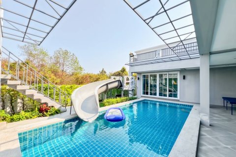 Chalet de 3 dormitorios en Cha-am, Tailandia № 163841 - foto 3