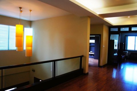 Casa de 4 dormitorios en Bangkok, Tailandia № 67080 - foto 4
