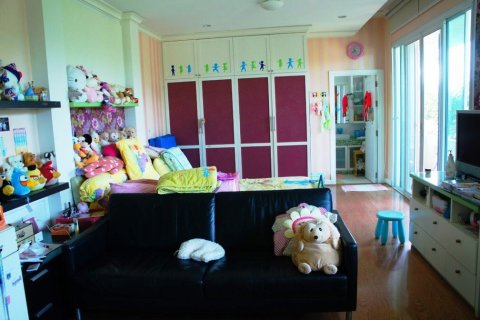 Casa de 4 dormitorios en Bangkok, Tailandia № 67080 - foto 11