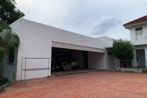 Casa de 4 dormitorios en Bangkok, Tailandia № 67080 - foto 3