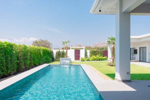 Chalet de 3 dormitorios en Hua Hin, Tailandia № 164842 - foto 2