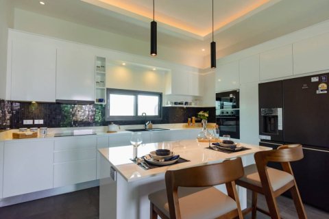 Chalet de 3 dormitorios en Hua Hin, Tailandia № 164842 - foto 10