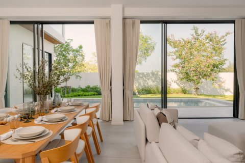 Chalet de 4 dormitorios en Hua Hin, Tailandia № 165120 - foto 30