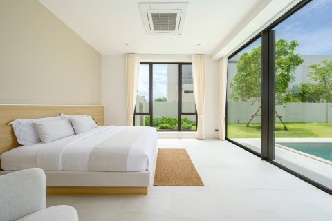 Chalet de 4 dormitorios en Hua Hin, Tailandia № 165120 - foto 17