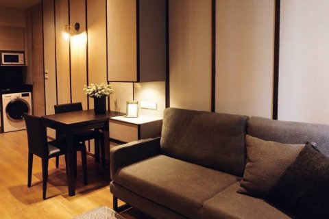 Condominio de 1 dormitorio en Khlong Toei, Bangkok, Tailandia № 135348 - foto 4