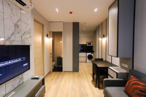 Condominio de 1 dormitorio en Khlong Toei, Bangkok, Tailandia № 135348