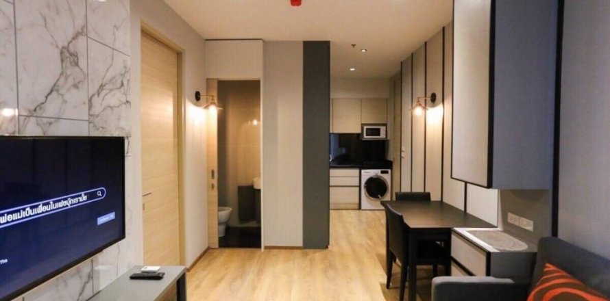Condominio de 1 dormitorio en Khlong Toei, Bangkok, Tailandia № 135348