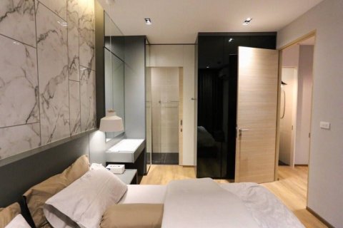 Condominio de 1 dormitorio en Khlong Toei, Bangkok, Tailandia № 135348 - foto 6