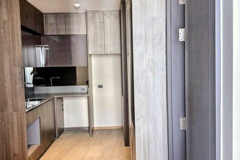 Condominio de 1 dormitorio en Bangkok, Tailandia № 135350 - foto 4