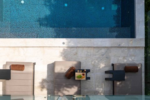 Dúplex de 4 dormitorios en Surat Thani, Tailandia № 135347 - foto 4