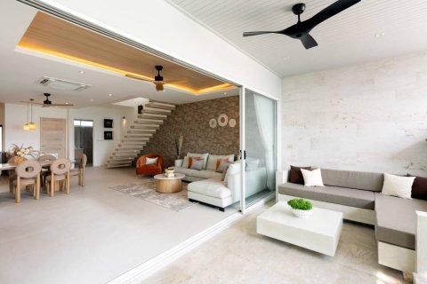 Dúplex de 4 dormitorios en Surat Thani, Tailandia № 135347 - foto 7