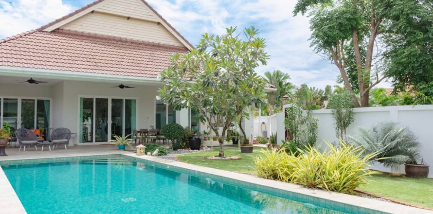 Casa de 3 dormitorios en Hua Hin, Tailandia № 135349