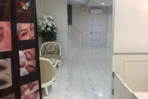 Adosado de 4 dormitorios en Bang Kruai, Tailandia № 169648 - foto 16