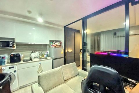 Condominio de 1 dormitorio en Bangkok, Tailandia № 116693 - foto 2