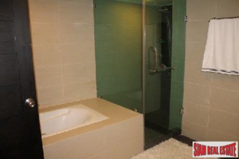 Apartamento de 2 dormitorios en Pattaya, Tailandia № 202511 - foto 5