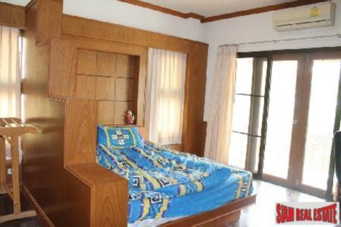 Casa de 5 dormitorios en Hua Hin, Tailandia № 202510 - foto 3